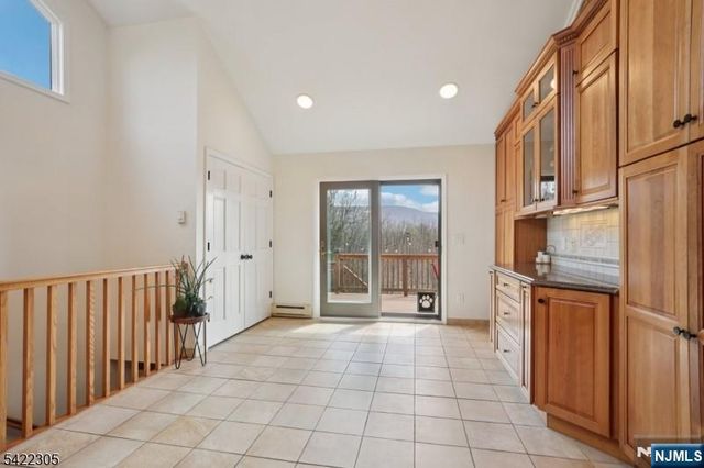 5 Bucky Lane, Vernon, NJ 07462