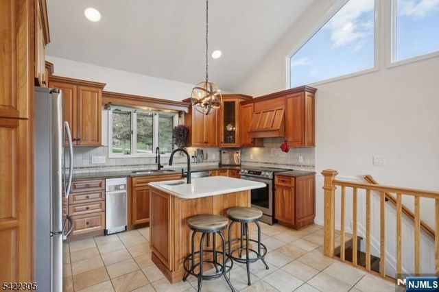 5 Bucky Lane, Vernon, NJ 07462