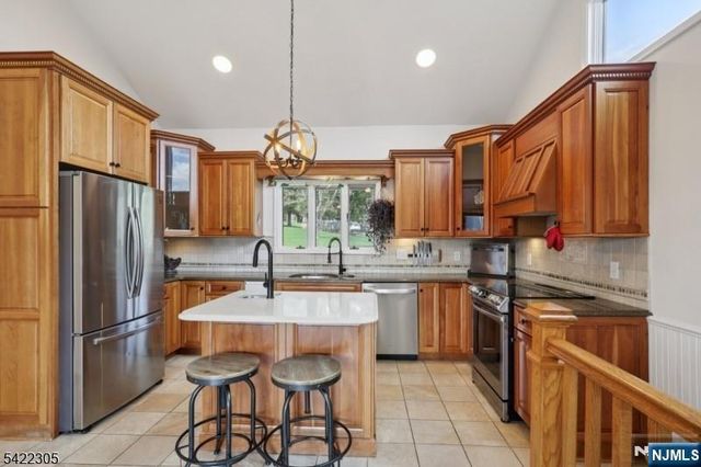 5 Bucky Lane, Vernon, NJ 07462
