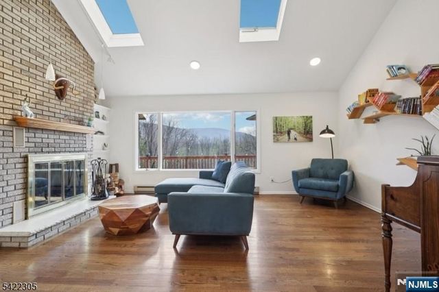 5 Bucky Lane, Vernon, NJ 07462