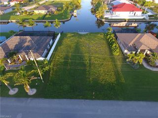 1429 SE 4th PL, Cape Coral, FL 33990
