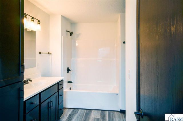 2105 Lunden Street, St. Peter, MN 56082