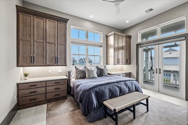 3835 Seabreeze Lane, Galveston, TX 77554