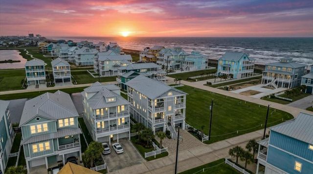 3835 Seabreeze Lane, Galveston, TX 77554