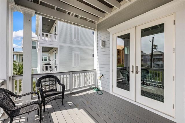 3835 Seabreeze Lane, Galveston, TX 77554
