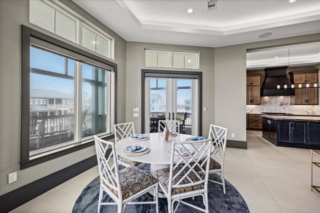 3835 Seabreeze Lane, Galveston, TX 77554