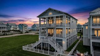 3835 Seabreeze Lane, Galveston, TX 77554
