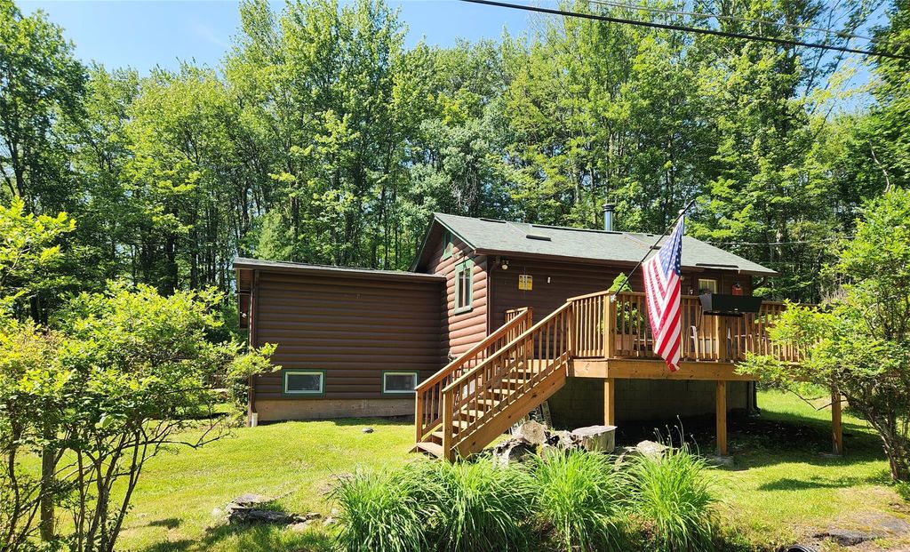 133 W Oak Street, Smallwood, NY 12778