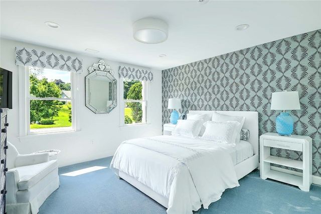 105 Heidi Drive, Portsmouth, RI 02871