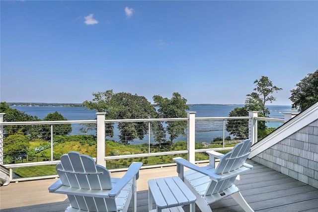 105 Heidi Drive, Portsmouth, RI 02871