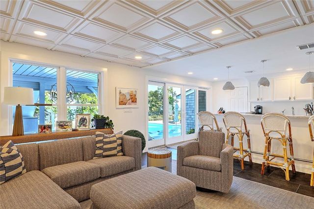 105 Heidi Drive, Portsmouth, RI 02871