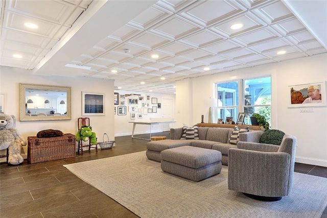 105 Heidi Drive, Portsmouth, RI 02871