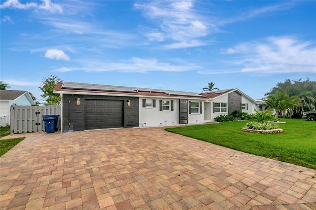 242 176TH AVENUE E, Redington Shores, FL 33708