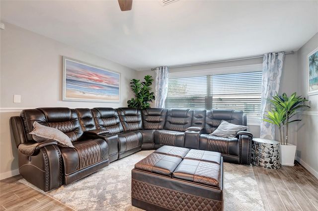 242 176TH AVENUE E, Redington Shores, FL 33708