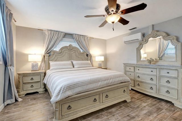 242 176TH AVENUE E, Redington Shores, FL 33708