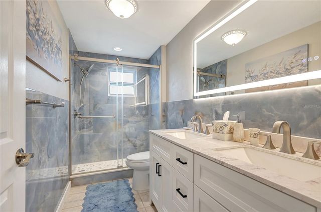 242 176TH AVENUE E, Redington Shores, FL 33708
