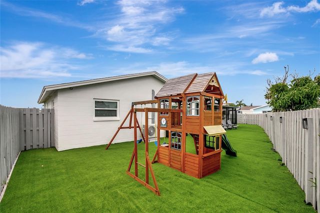242 176TH AVENUE E, Redington Shores, FL 33708