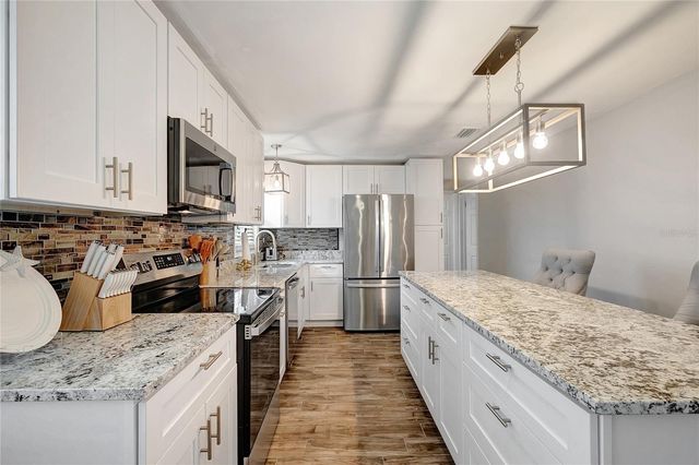 242 176TH AVENUE E, Redington Shores, FL 33708