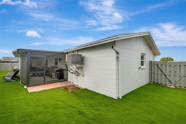 242 176TH AVENUE E, Redington Shores, FL 33708