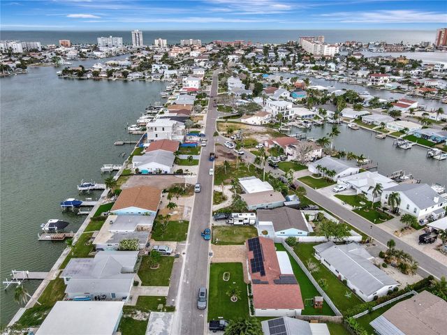 242 176TH AVENUE E, Redington Shores, FL 33708
