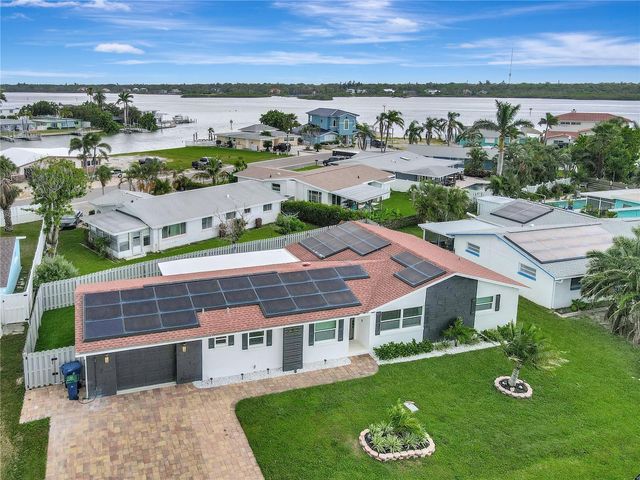 242 176TH AVENUE E, Redington Shores, FL 33708