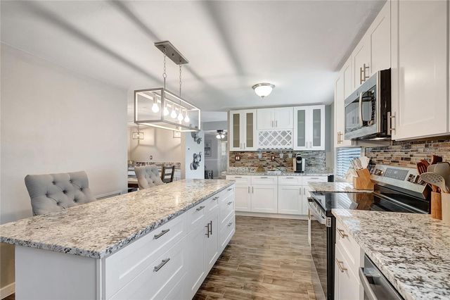 242 176TH AVENUE E, Redington Shores, FL 33708