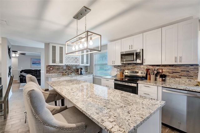 242 176TH AVENUE E, Redington Shores, FL 33708
