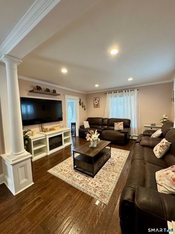 38 Wooster Heights, Danbury, CT 06810