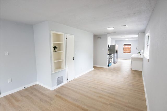 5515 Greylog Drive, Houston, TX 77048