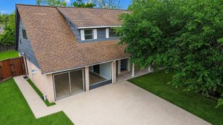 5515 Greylog Drive, Houston, TX 77048