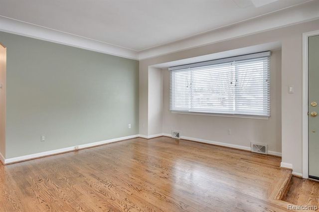 53270 Aulgur Drive, Shelby Twp, MI 48316