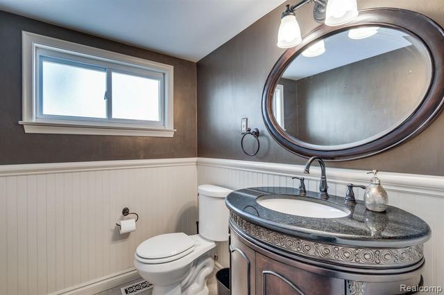 53270 Aulgur Drive, Shelby Twp, MI 48316