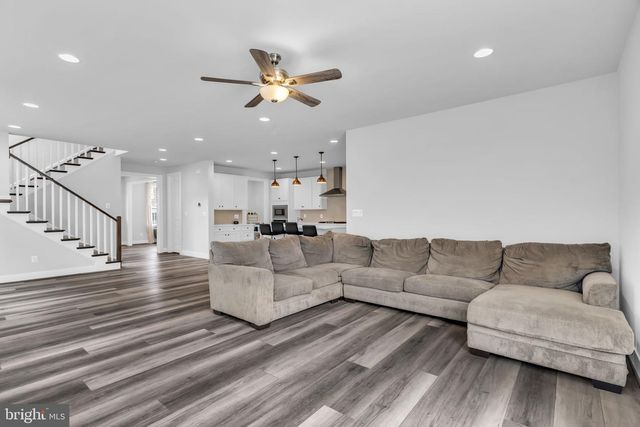 41919 SPRING AIR DR, Brambleton, VA 20148