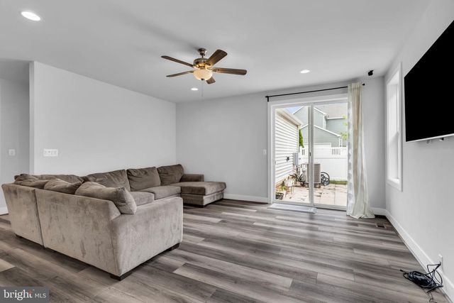 41919 SPRING AIR DR, Brambleton, VA 20148