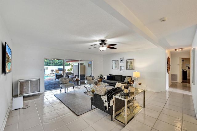 7381 SW 6th Court, Plantation, FL 33317