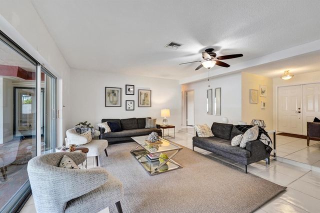 7381 SW 6th Court, Plantation, FL 33317