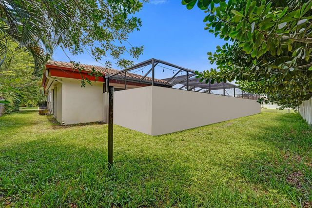 7381 SW 6th Court, Plantation, FL 33317