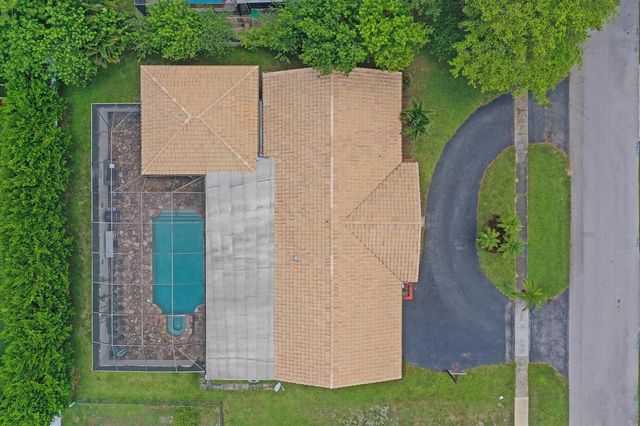 7381 SW 6th Court, Plantation, FL 33317