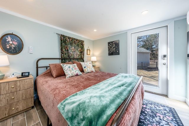 17 Ploughed Neck Rd, Sandwich, MA 02537