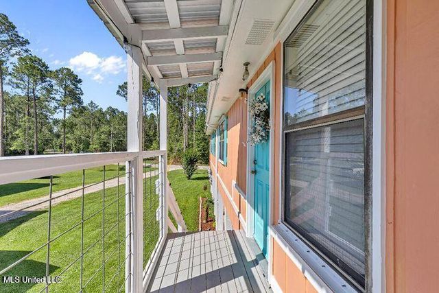6371 Shawnee Street, Kiln, MS 39556