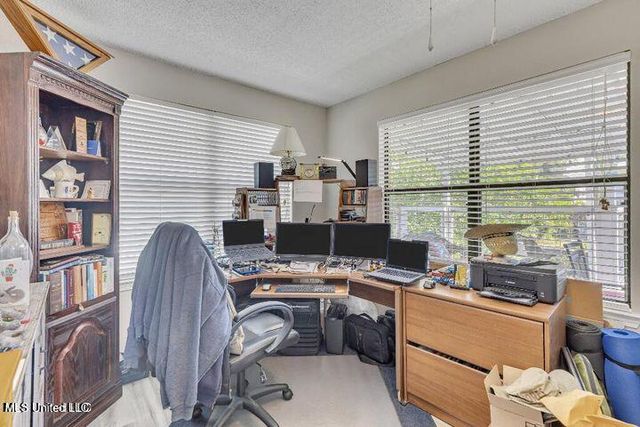 6371 Shawnee Street, Kiln, MS 39556