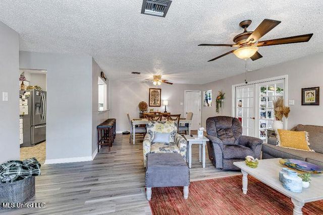 6371 Shawnee Street, Kiln, MS 39556