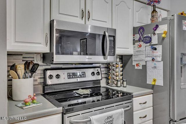6371 Shawnee Street, Kiln, MS 39556