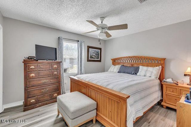 6371 Shawnee Street, Kiln, MS 39556