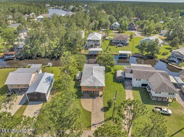 6371 Shawnee Street, Kiln, MS 39556