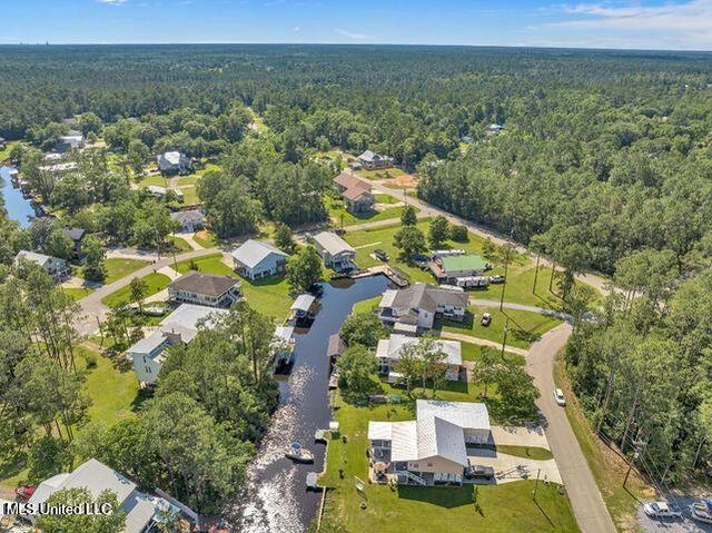6371 Shawnee Street, Kiln, MS 39556