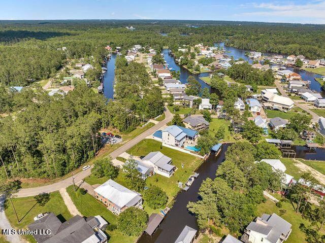 6371 Shawnee Street, Kiln, MS 39556