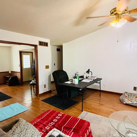 2536 Charlack Avenue, Springfield, IL 62704
