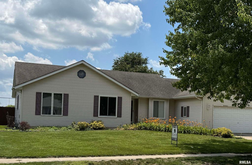 2536 Charlack Avenue, Springfield, IL 62704