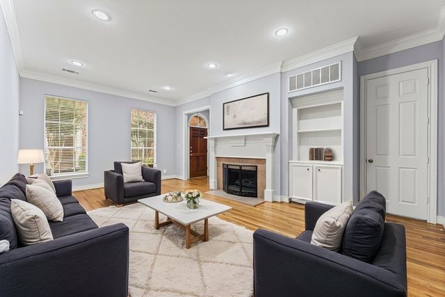 6839 Staffordshire Boulevard, Houston, TX 77030